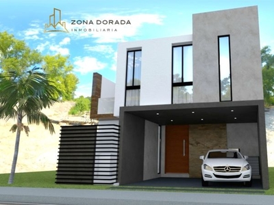 Casa en Venta con Alberca y Recámara en PB en Lomas de la Rioja, Veracruz