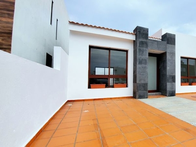 Casa en Venta de 1 Piso en el Fraccionamiento Lomas de La Rioja, Veracruz