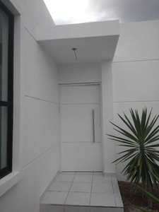 CASA EN VENTA DE UNA PLANTA EN AVENIDA PRINCIPAL