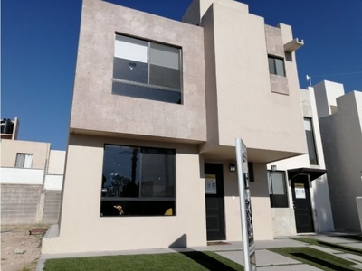 CASA EN VENTA EN RINCONES DEL MARQUES QUERETARO GAA