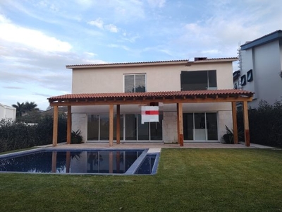 CASA NUEVA EN VENTA CLUB DE GOLF PARAÍSO COUNTRY CLUB