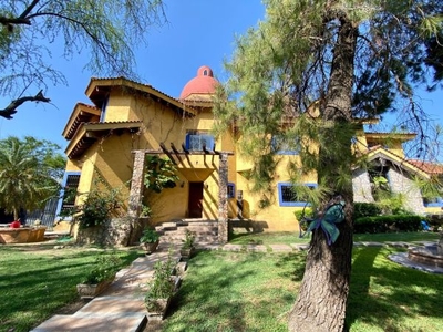 Casa quinta en venta en El Faisán, Santiago