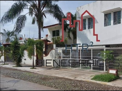 Casa sobre Avenida, Lomas de la Higuera, VdeA NTE.