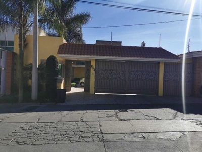 CASA UBICADA EN UNA DE LAS MEJORES ZONAS DE LEON