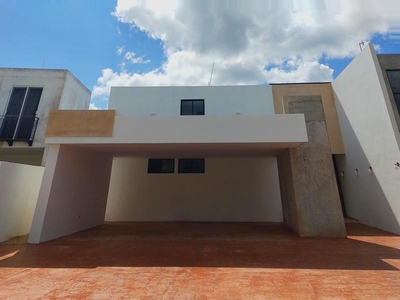 Casas en venta - 272m2 - 4 recámaras - Conkal - $3,580,000