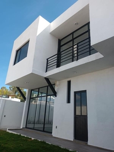 Casas en venta - 274m2 - 4 recámaras - Juriquilla - $6,150,000