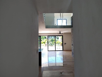 Casas en venta - 387m2 - 4 recámaras - Lagos del Sol - $11,200,000