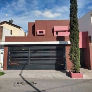 En venta casa en Apodaca Residencial Palmas