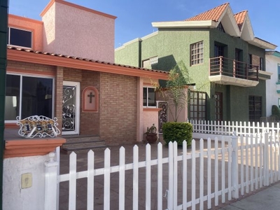 En Veta cómoda casa en San Antonio de Ayala.