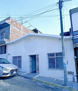 EXCELENTE PROPIEDAD habitacional o comercial