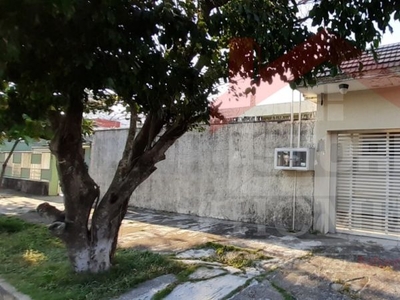 HERMOSA CASA AMPLIA DE UNA PLANTA CON PATIO AMPLIO EN COATZACOALCOS,VERACRUZ