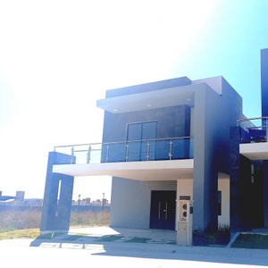 Hermosa casa residencial, en PACHUCA SIN ROOF GARDEN