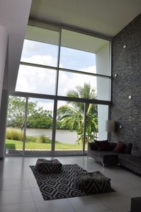 Hermosa Residencia en venta con vista al rio alvarado Veracruz