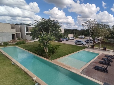 Pre- venta de casa de cuatro recámaras, en privada en Conkal, Yucatán, L84