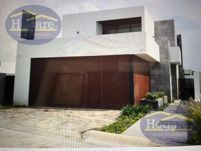 Preciosa Casa Nueva en Venta en Residencial El Molino en Condominio XIV, León, Gto.