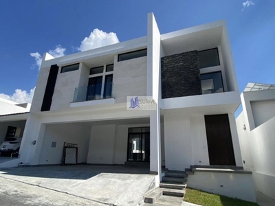 RESIDENCIA EN VENTA CAROLCO CARRETERA NACIONAL MONTERREY