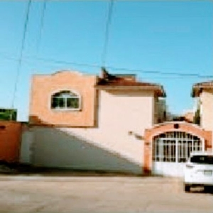 SE VENDE CASA EN COL. GUADALUPE VICTORIA!!