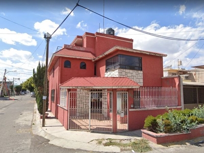 SE VENDE CASA EN ECATZINGO 34, COL CUMBRIA ¡Oportunidad Remate Bancario!