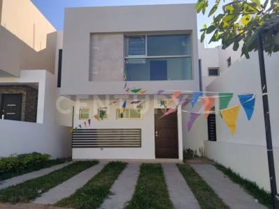 SE VENDE CASA NUEVA LOMALINDA SECTOR COLINAS DEL REY CULIACAN