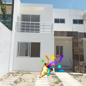 SE VENDE CASA NUEVAS EN FRACC. REAL ARENKE