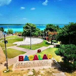 TERRENO A ORILLA DE LA LAGUNA DE BACALAR, QUINTANA ROO