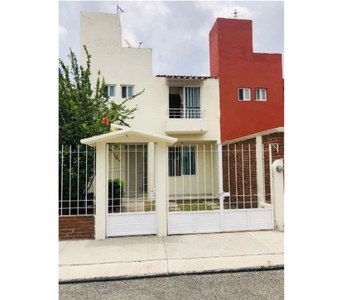 VENTA CASA EL SOL RESIDENCIAL QUERETARO REMATE BANCARIO, CON POSESIÓN