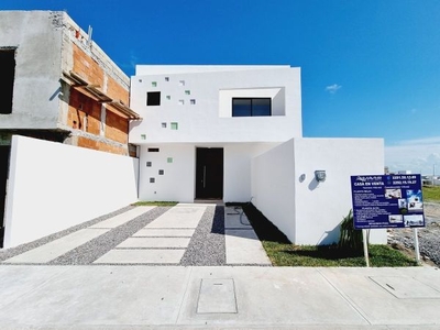 Venta casa nueva con chapoteadero en la Rioja, Veracruz