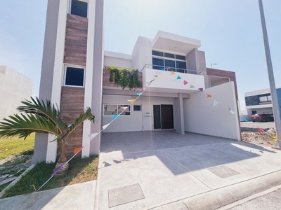 Venta casa nueva en la Rioja, Veracruz