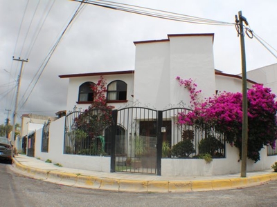 VENTA DE CASA EN 3ra SECCION FRACCIONAMIENTO VALLE DE SAN JAVIER, PACHUCA