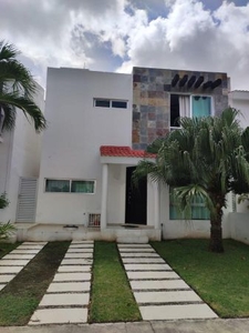 Venta de Casa en SM 50 en Residencial, Cancun Q Roo