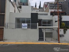 Doomos. SE VENDE HERMOSA CASA TOTALMENTE REMODELADA