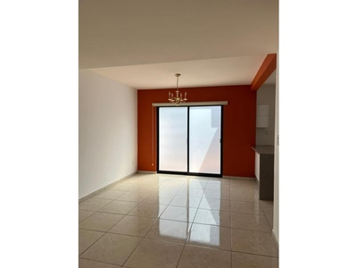 Casa en Renta de 3 Rec. Santa Fe Juriquilla, Querétaro