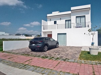 Hermosa casa en San Isidro Juriquilla, Querétaro