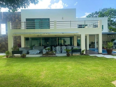 Residencia de Lujo de Venta en Chetumal, Quintana Roo, Fraccionamiento Andará