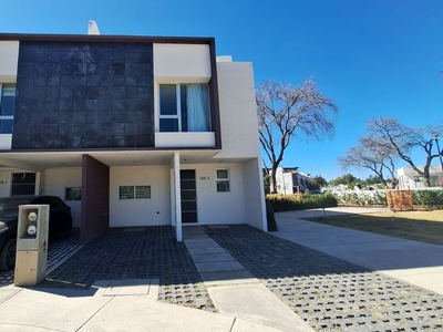 Casa en condominio en renta San Luis Mextepec, Estado De México, México