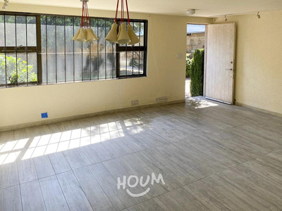 Casa En Lomas Altas, Miguel Hidalgo Con 2 Recámaras, 80 M², Id: 116382