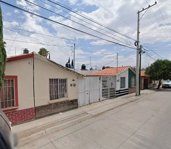 Casa En Remate Bancario En Villas Del Guardania Iv, Durango. (65% Debajo De Su Valor Comercial, Solo Recursos Propios, Unica Oportunidad) - Ijmo2
