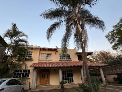 Casa en fraccionamiento las fincas , jiitepec