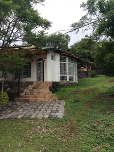 Casa En Venta 2400m2, Tepoztlán, Morelos.