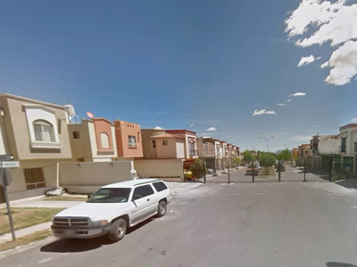 Casa En Remate Bancario, Ubicada En Residencial Portales Del Sur, Saltillo, Coahuila, C.p. 25096 (65% Por Debajo De Su Valor Comercial, Oportunidad Única) -ngc0