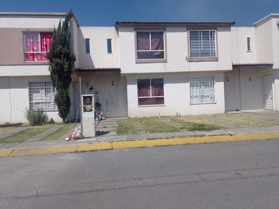Casa en renta Calle Astro, Fraccionamiento Paseos De Lerma, Lerma, México, 52106, Mex