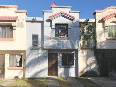 Casa en venta en Paseos de Santiago URBI Tonala