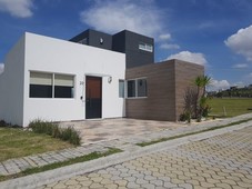 casa en venta de una sola planta en el fraccionamiento lomas de angelópolis