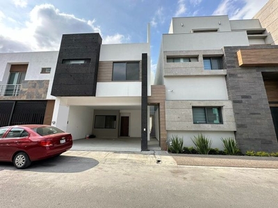 Casa Nueva En Venta En La Encomienda Sector La Vendimia, General Escobedo