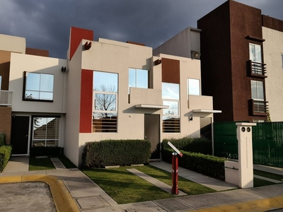 Casa en venta Avenida Estado De México, Ejido La Providencia, Otzolotepec, México, 52088, Mex