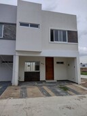 casa con roof garden a precio de preventa en zapopan.