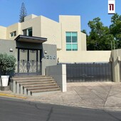 casa en venta en lomas del valle