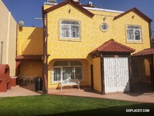 Casa en venta en San Pedro Pozohuacán con excelente ubicación - 3 recámaras - 2 baños