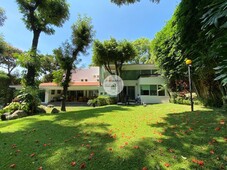 casa en venta - estupenda residencia en cuernavaca con hermoso jardin