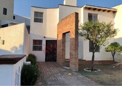 casa en venta, frente a plaza de toros santa maria